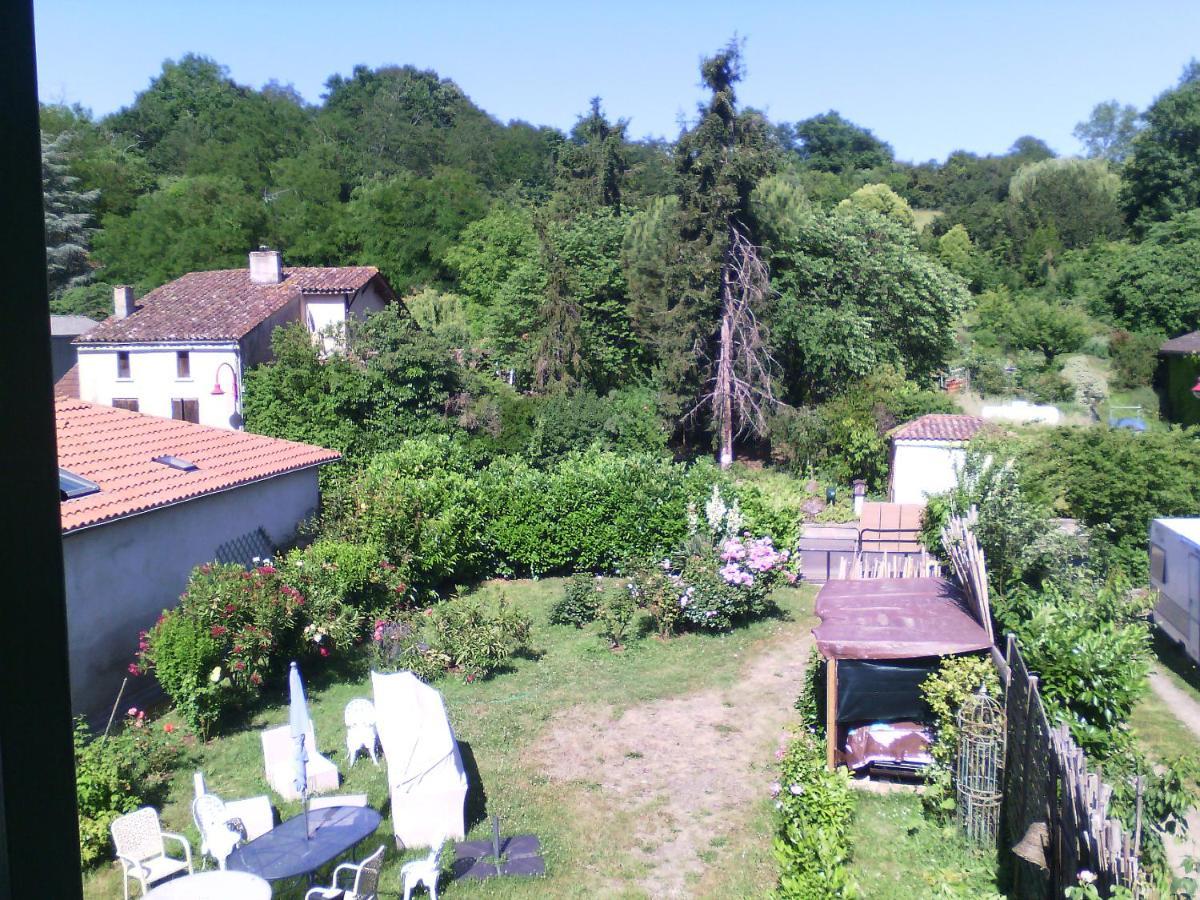 Gasthaus L'Ancien Patronage Caumont-sur-Garonne Exterior foto