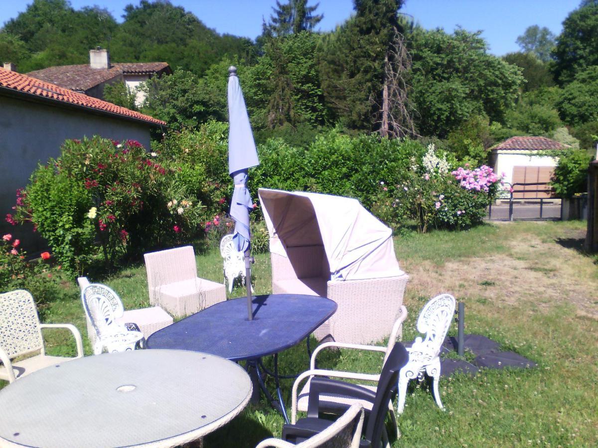 Gasthaus L'Ancien Patronage Caumont-sur-Garonne Exterior foto